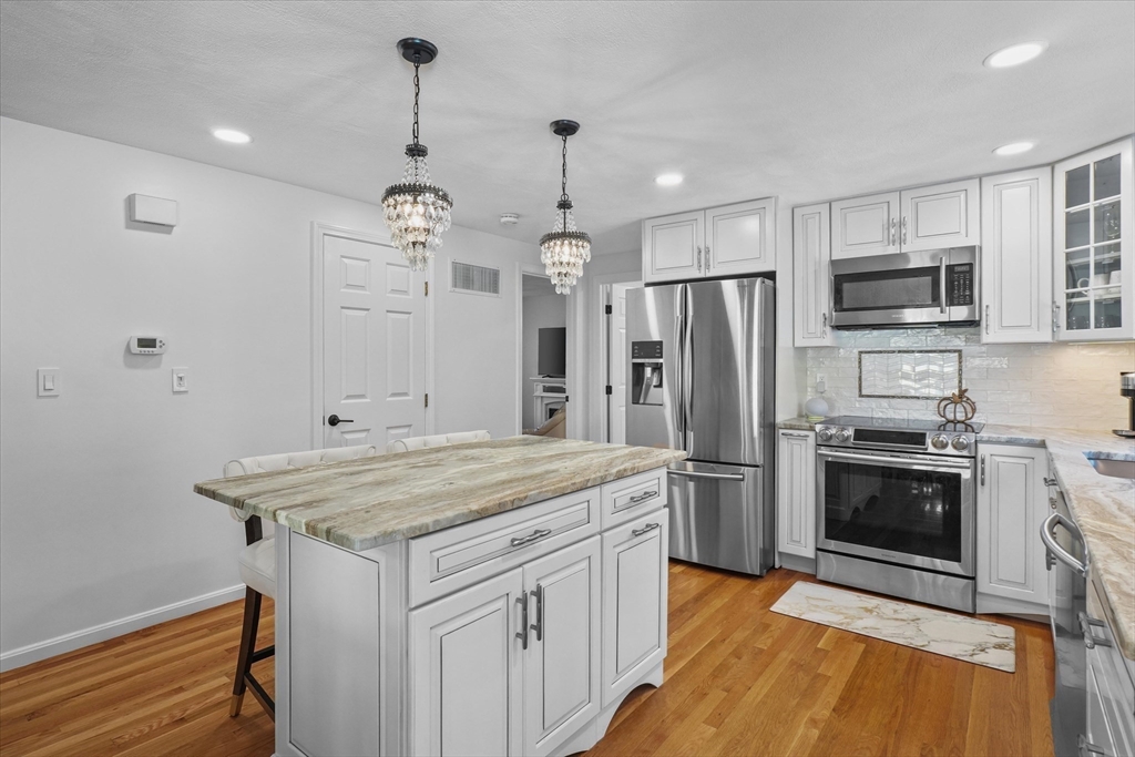 9 Andrews Farm Rd