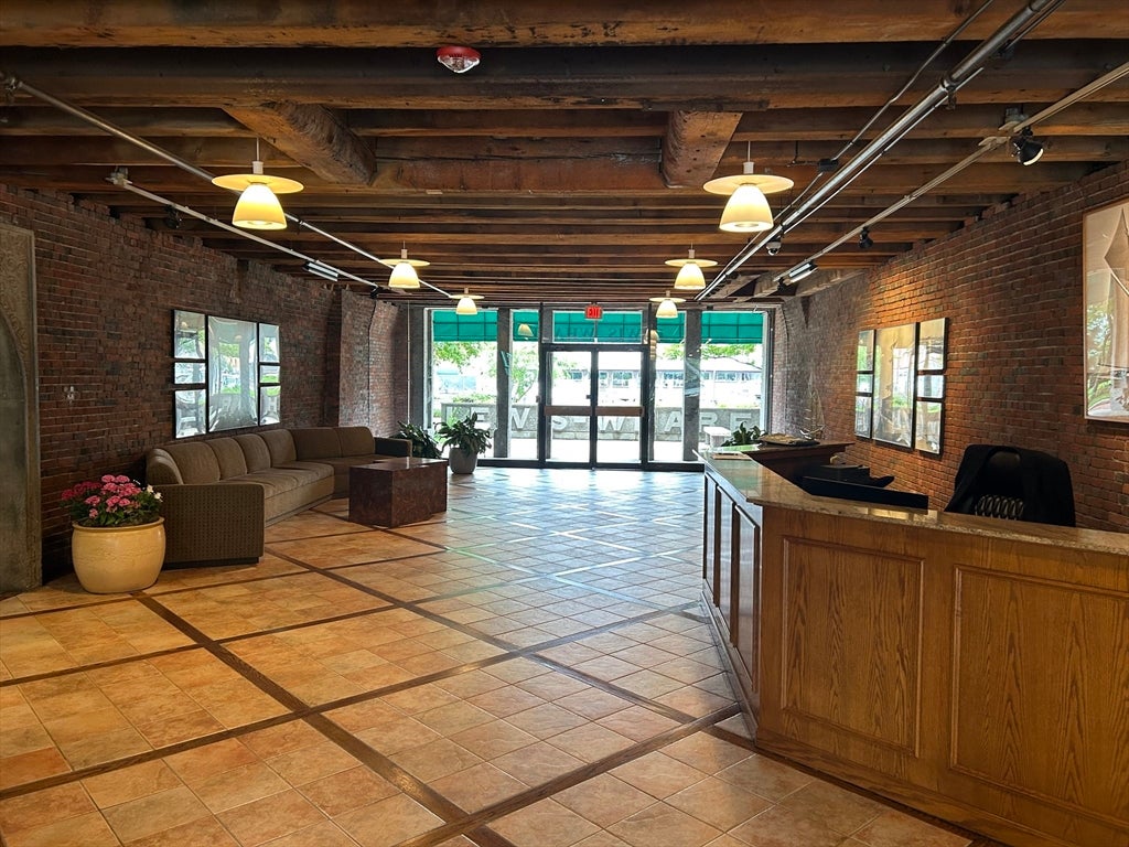 28 Atlantic Ave 232