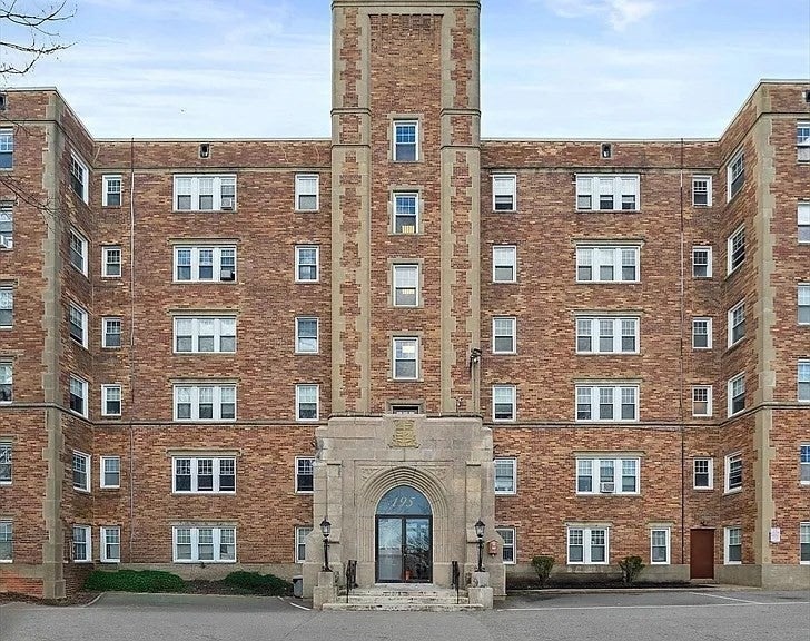 Photo of 195 Thomas Burgin Parkway, Quincy, MA