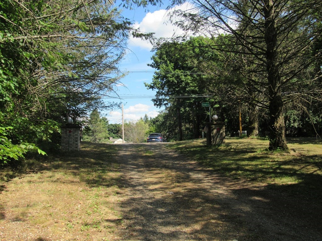 217 Grove St, Paxton, MA Photo #24