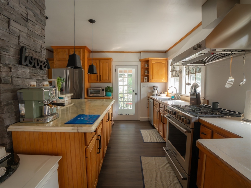352 Charles River Rd 352
