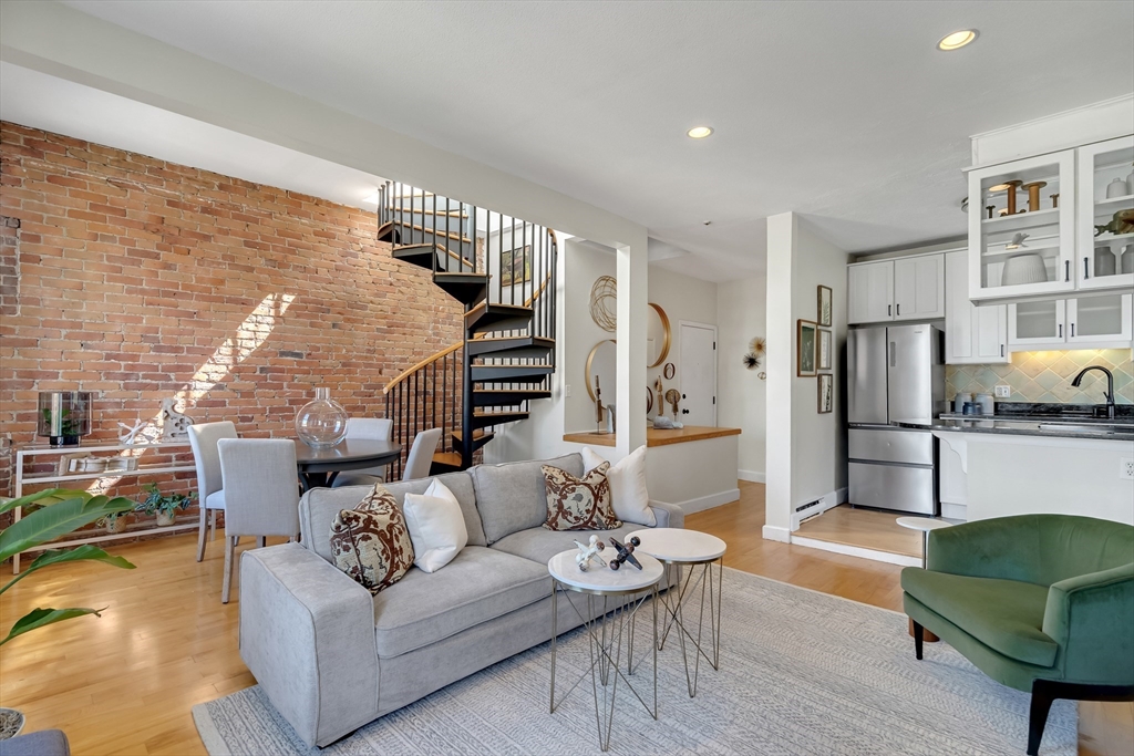 5 Albemarle St 5