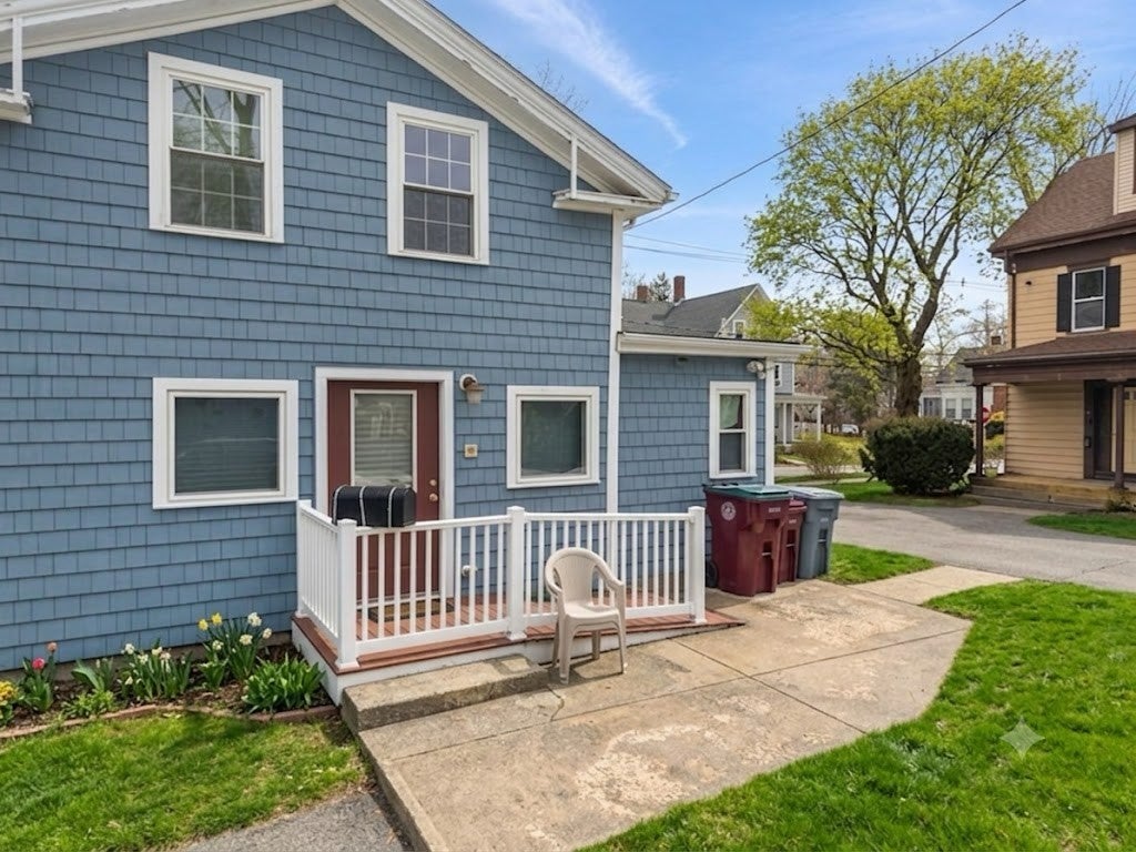 17 School St, Middleboro MA 02346