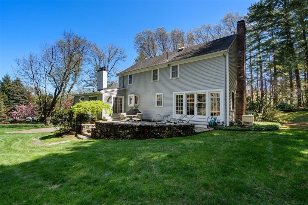 35 Bittersweet Ln