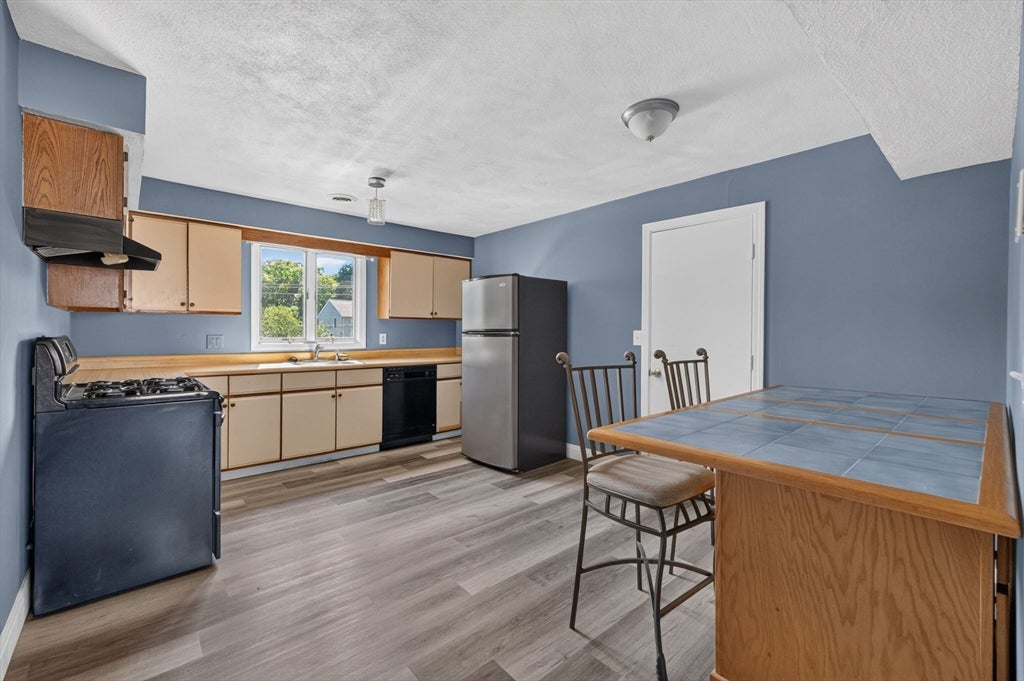 50 Clark St #12, Fall River, MA, 50 Clark St #12, Fall River, MA Photo #11