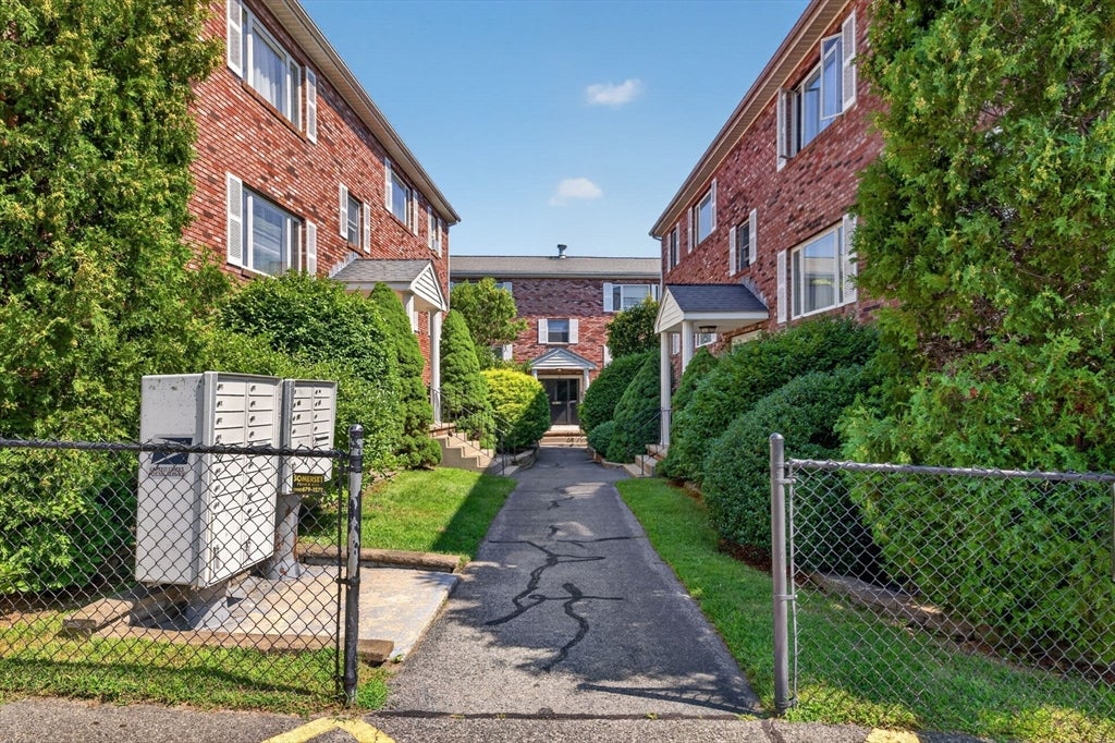 50 Clark St #12, Fall River, MA, 50 Clark St #12, Fall River, MA Photo #3