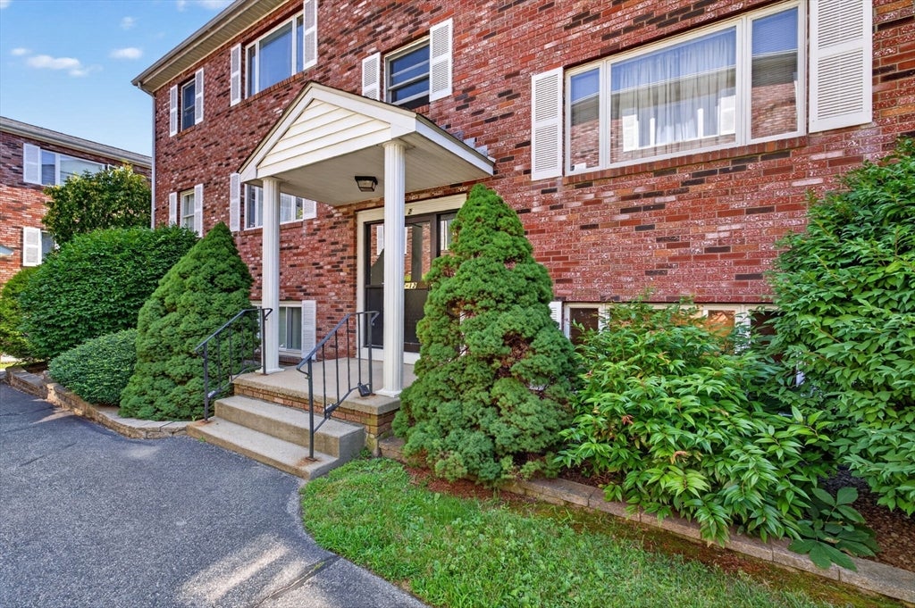 50 Clark St #12, Fall River, MA, 50 Clark St #12, Fall River, MA Photo #4