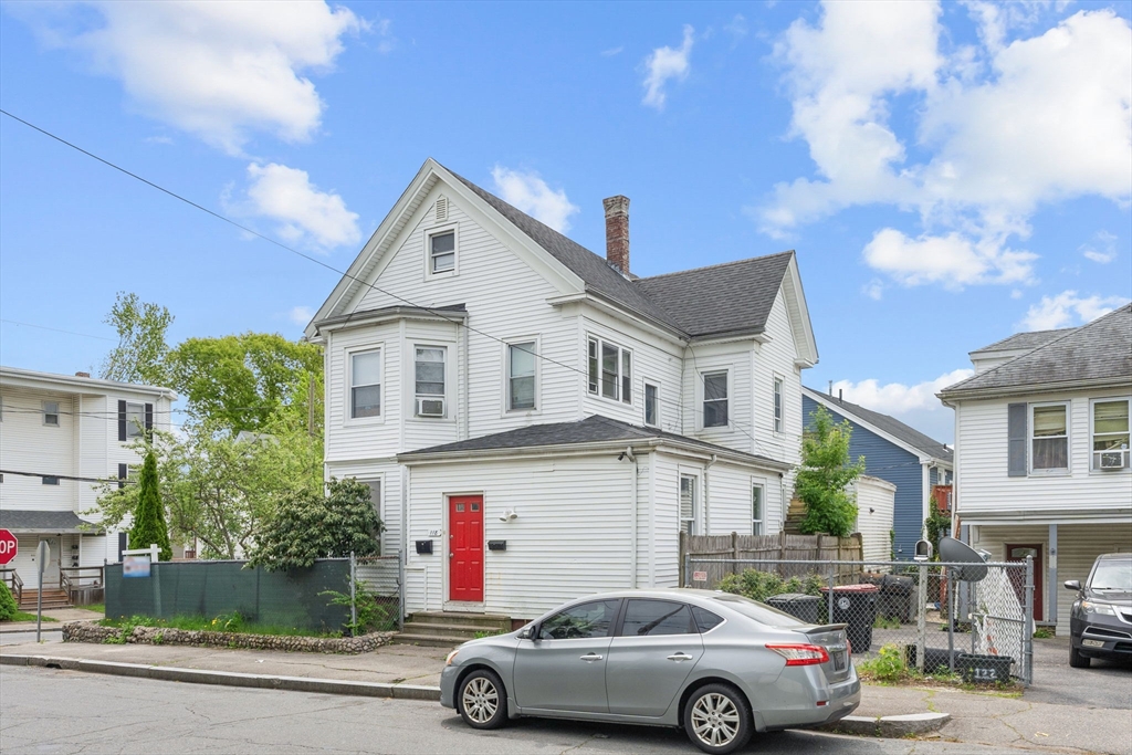 118 Bartlett St