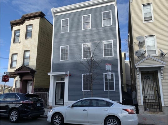 6 SHELBY ST APT 1, EAST BOSTON, MA 02128 - Image a06defd38049eaebca57bc4b24e69059/917369801