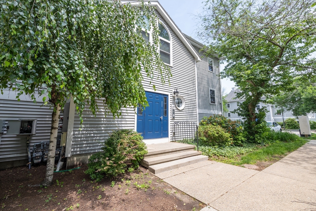 27 Harrison St C