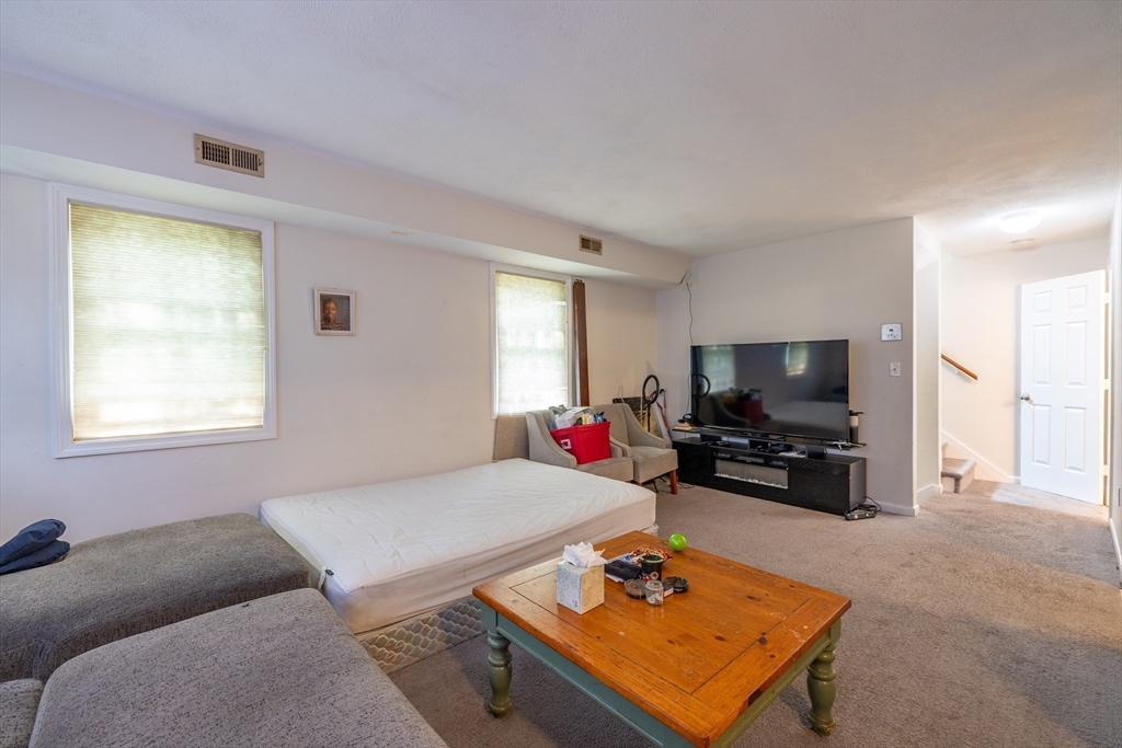 27 Harrison St C