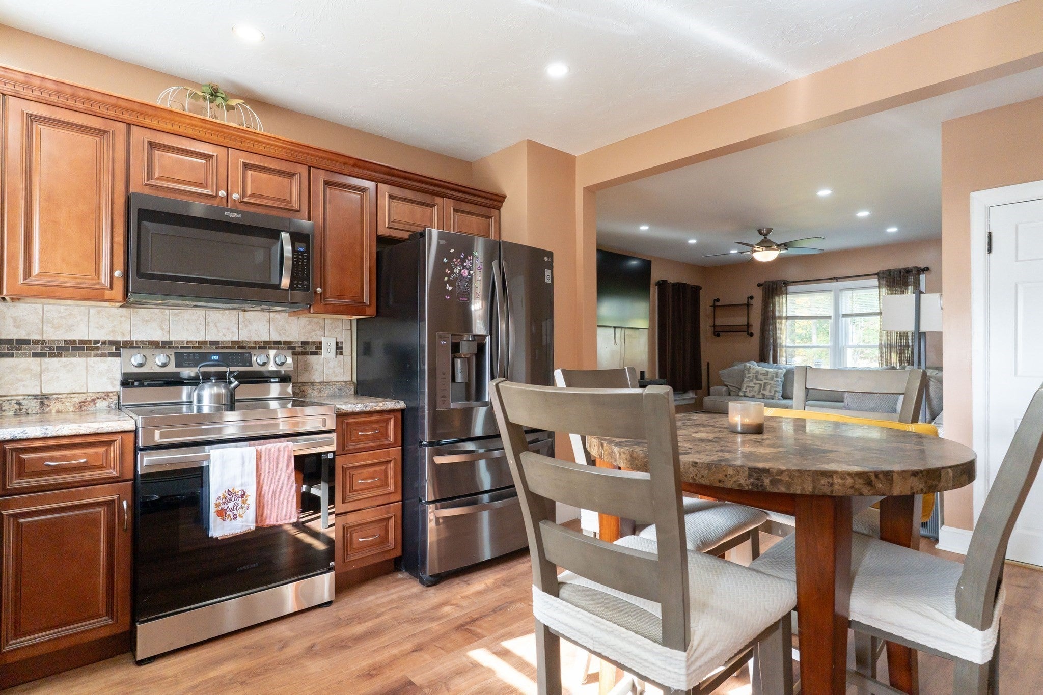 10 Ridgewood Ave