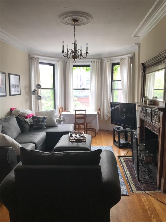 423 Marlborough Street 4