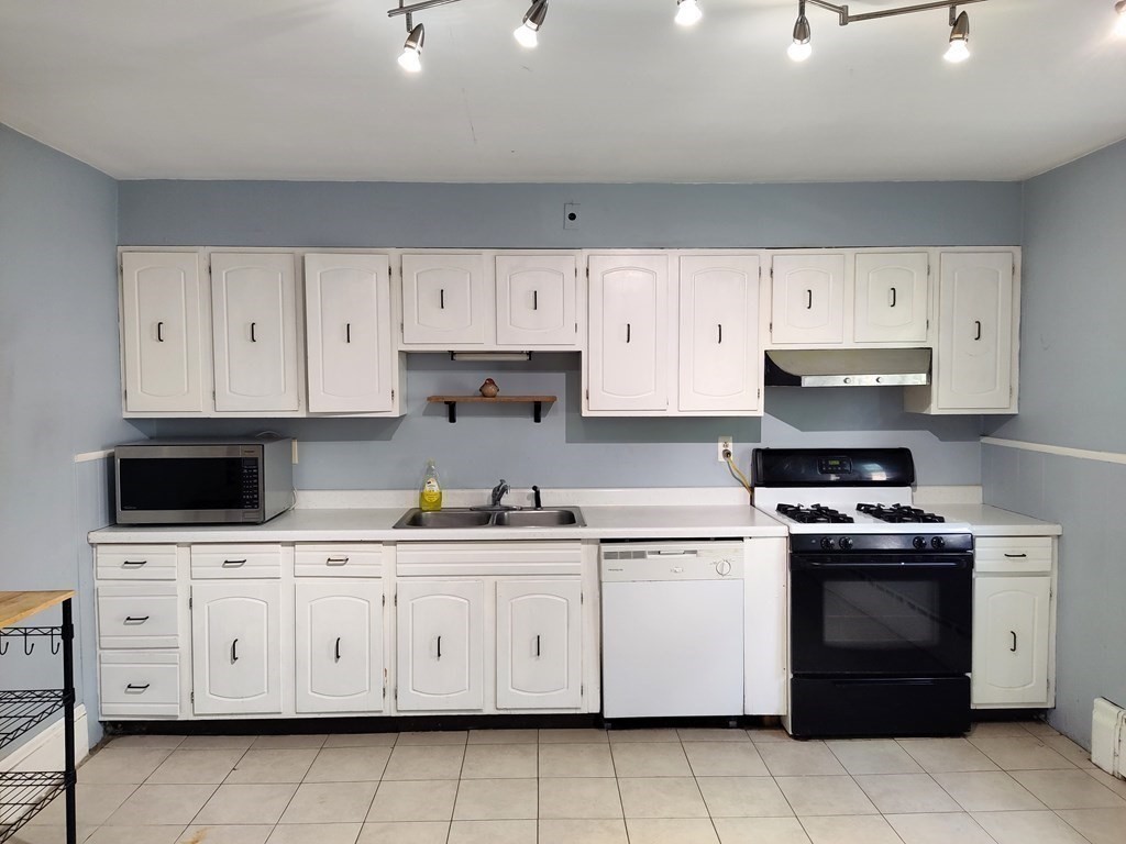 17 Harding Ave 1