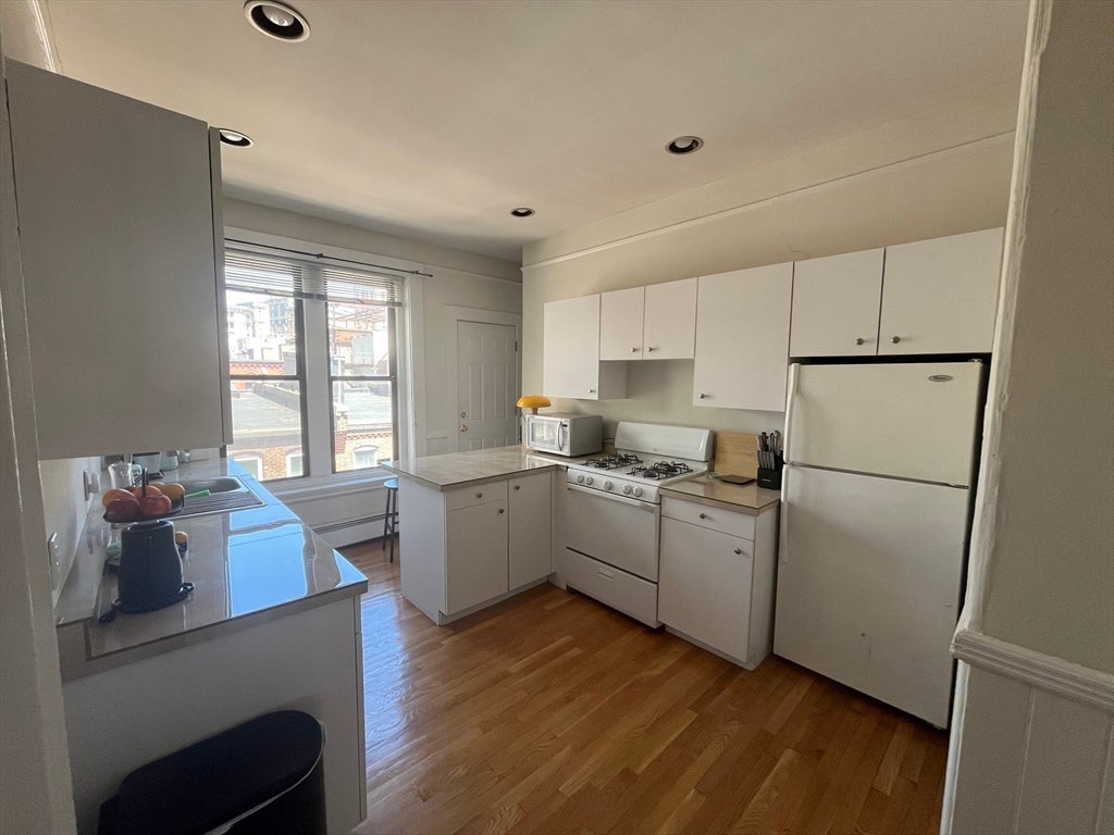 19 Cortes St #10, Boston, MA, 19 Cortes St #10, Boston, MA Photo #4