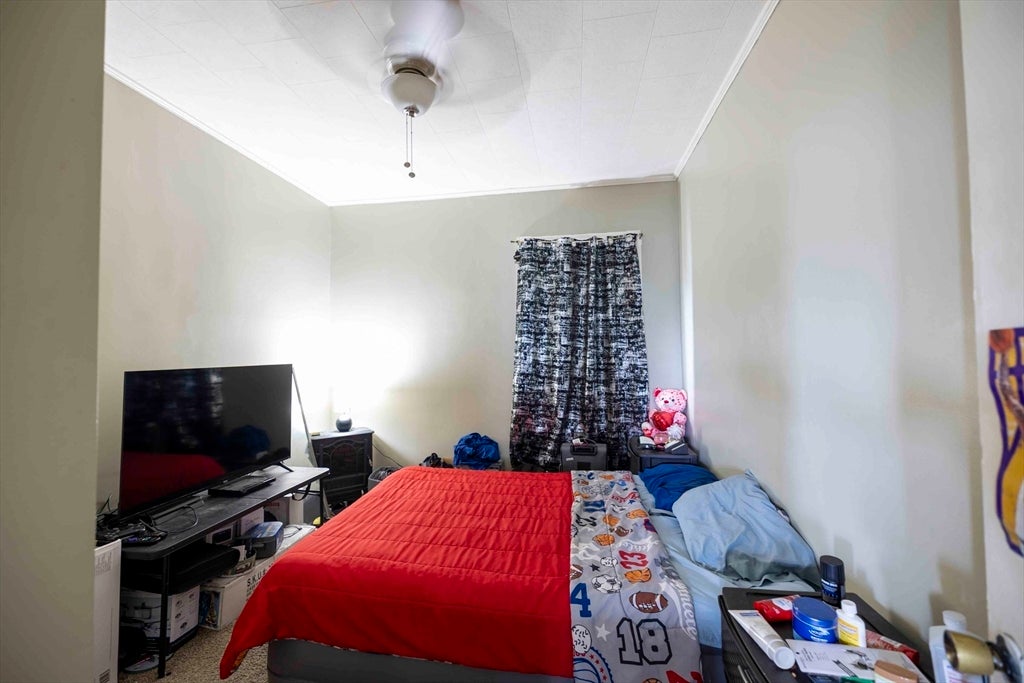 610 Bradford Ave, Fall River, MA Photo #12