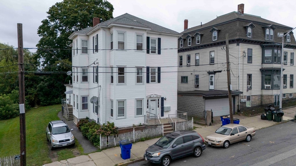 610 Bradford Ave, Fall River, MA Photo #1