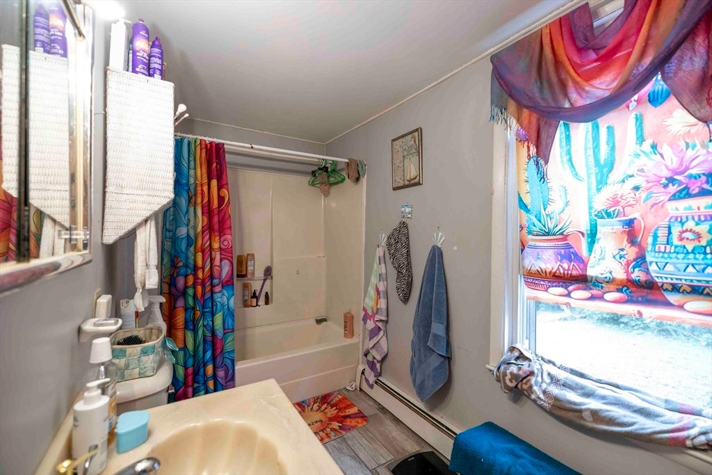 610 Bradford Ave, Fall River, MA Photo #17