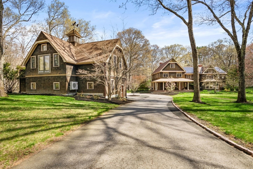 2 Spingler Dr
