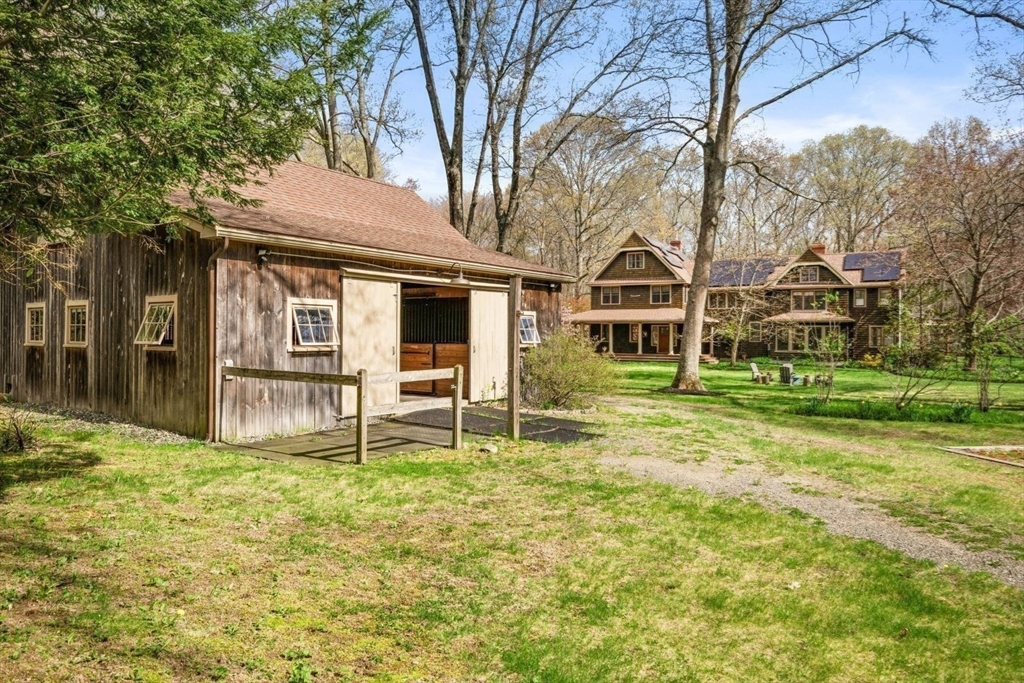 2 Spingler Dr