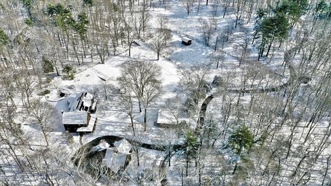 2 Spingler Dr Hamilton MA 01982