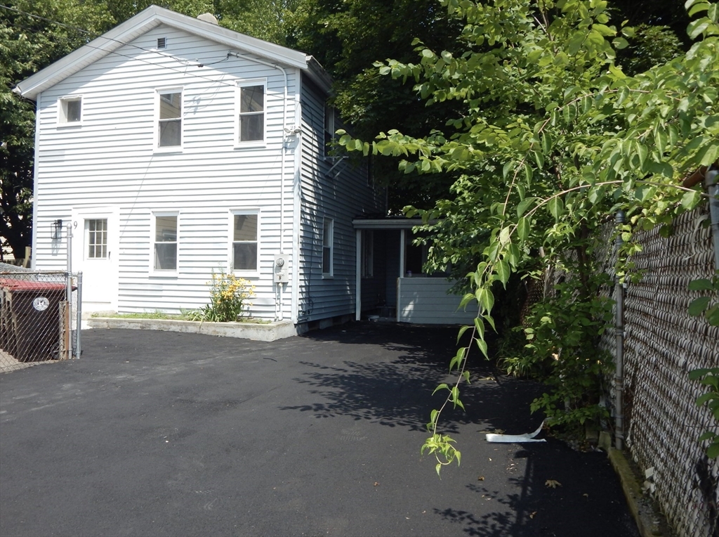 9 Mason St