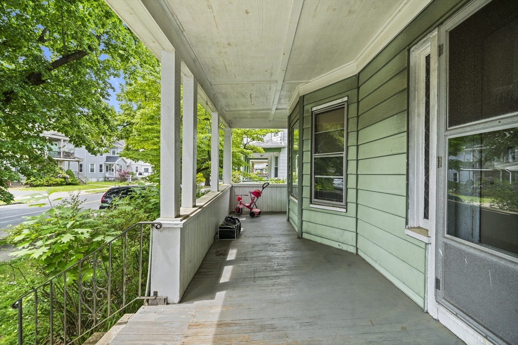 363 White St