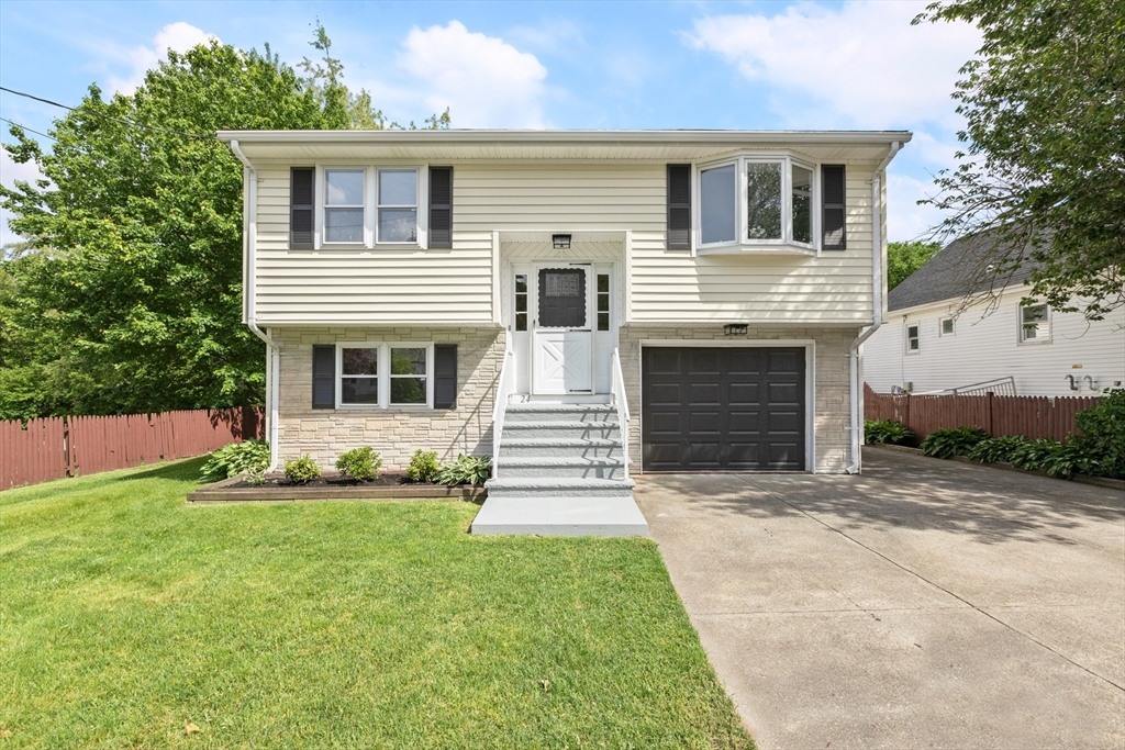 24 Roosevelt St