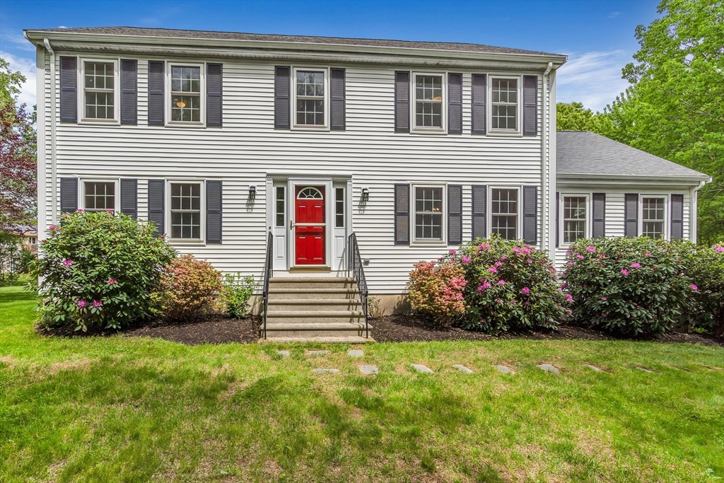 5 Lost Hill Dr