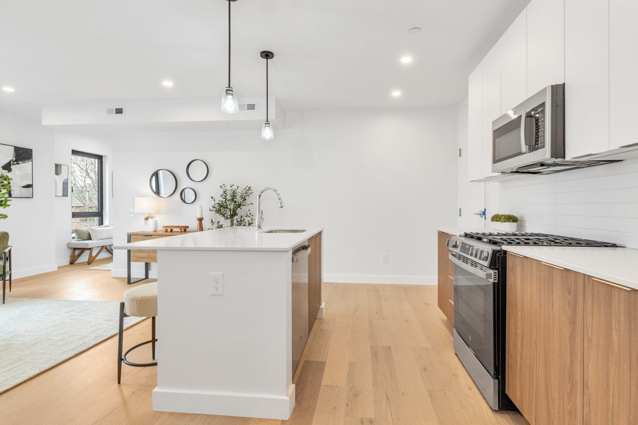 3992 Washington St 206, Boston MA 02131
