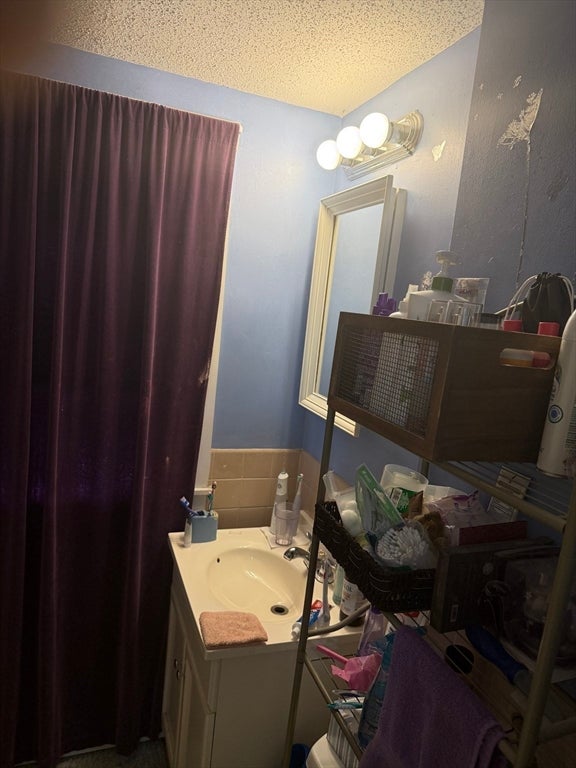 175 Grattan ST, Chicopee, MA Photo #8