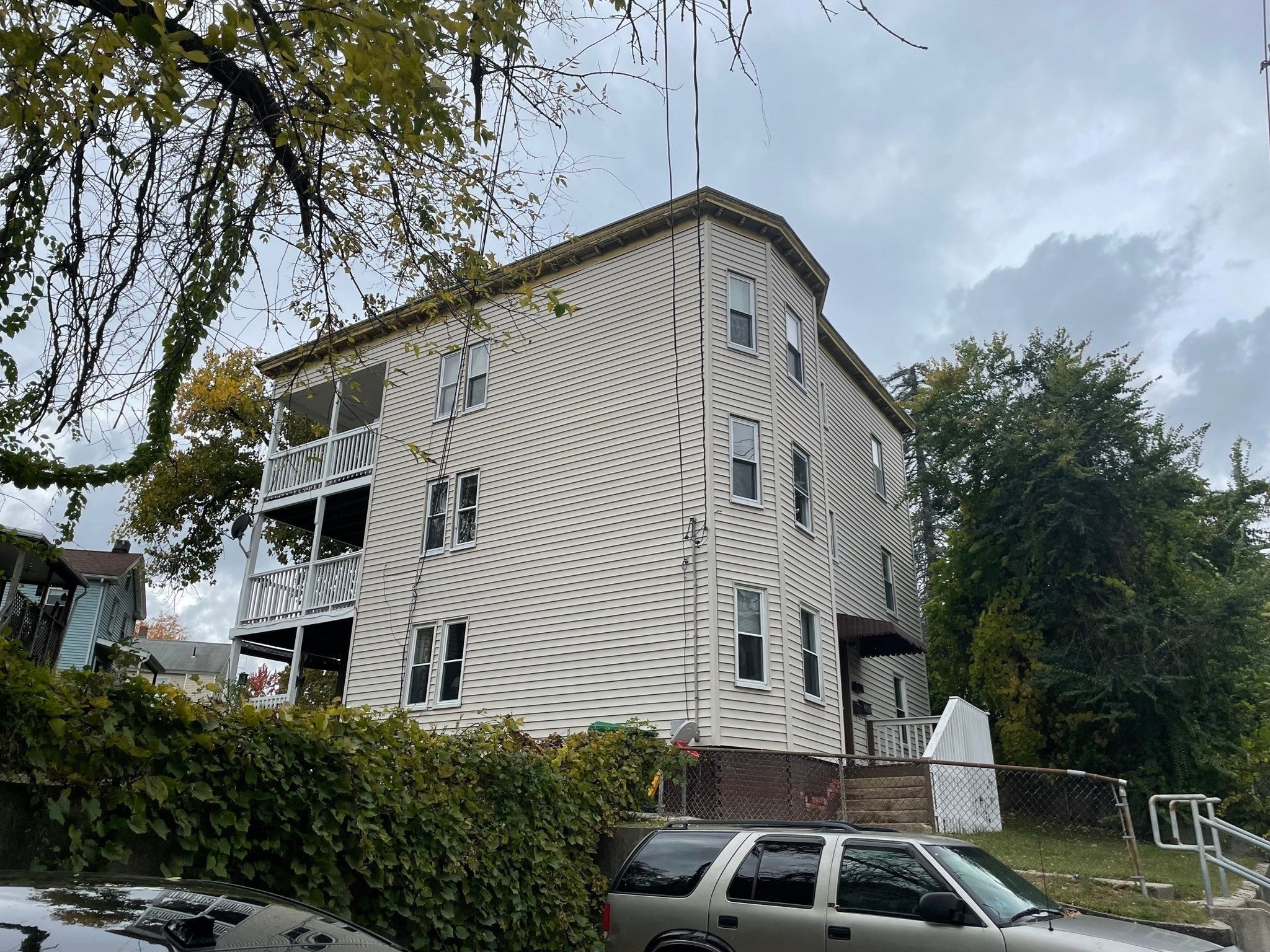 175 Grattan ST, Chicopee, MA, 175 Grattan ST, Chicopee, MA Photo #4