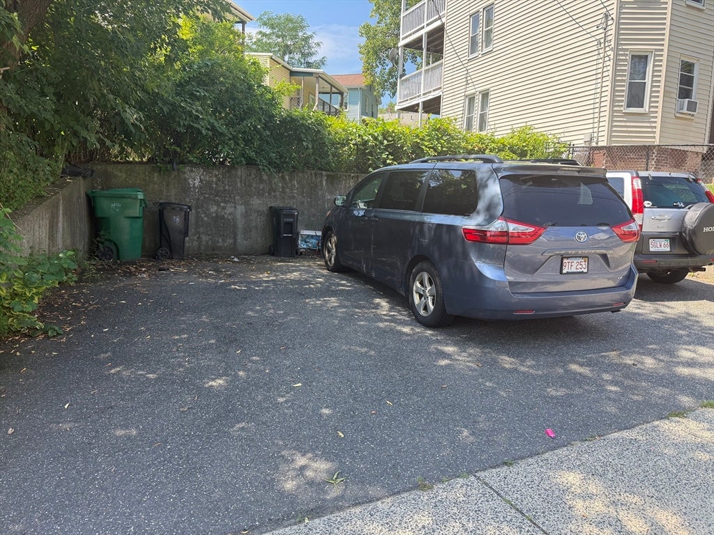 175 Grattan ST, Chicopee, MA Photo #30