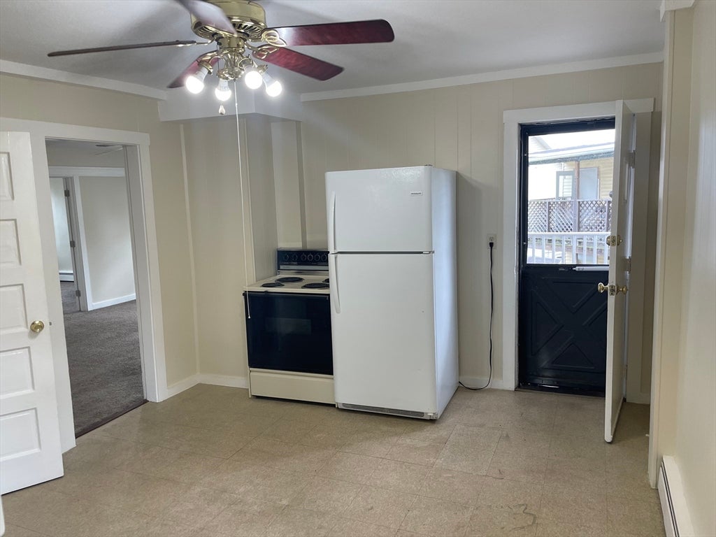 175 Grattan ST, Chicopee, MA Photo #18