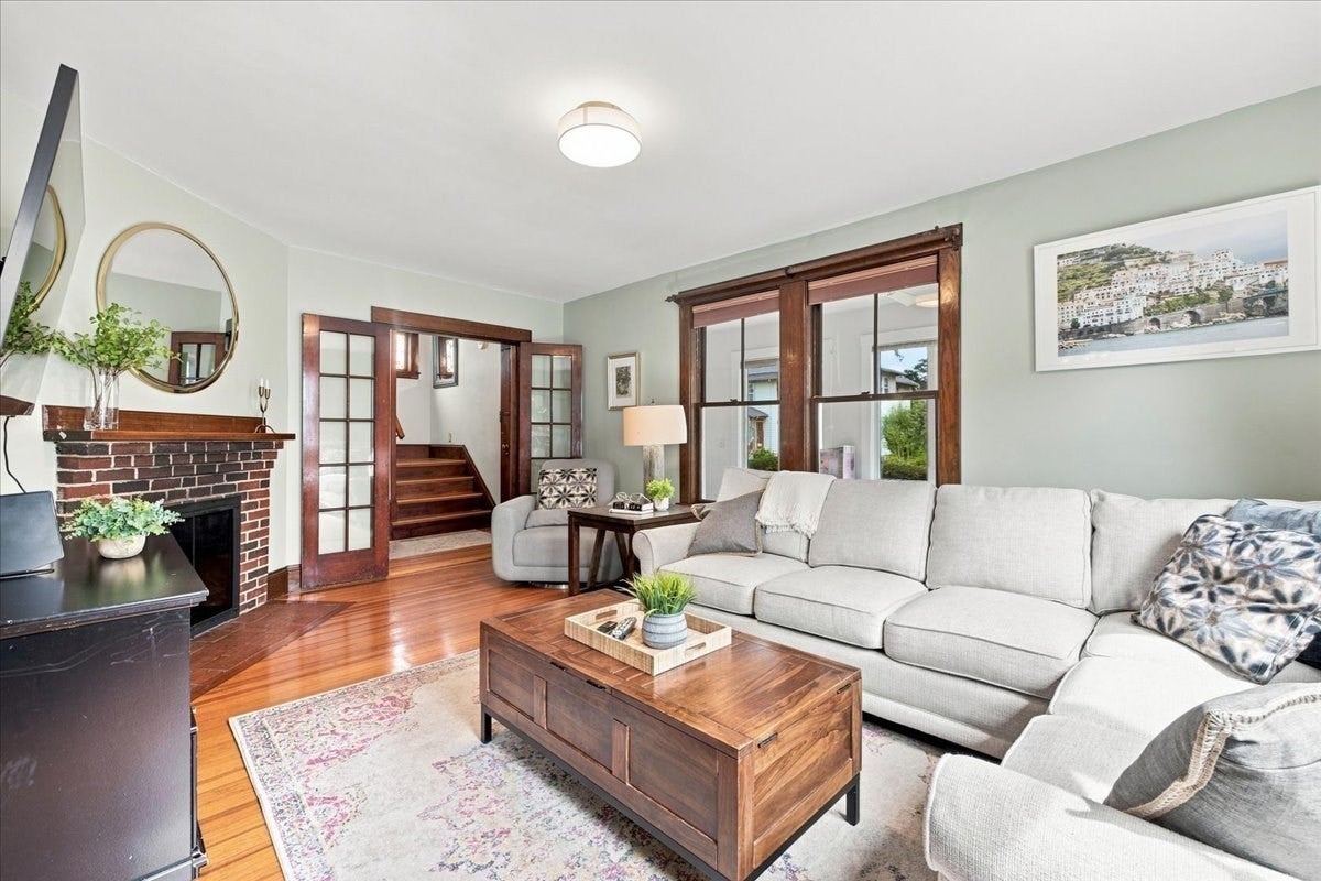282 Corey St, Boston, MA Photo #8