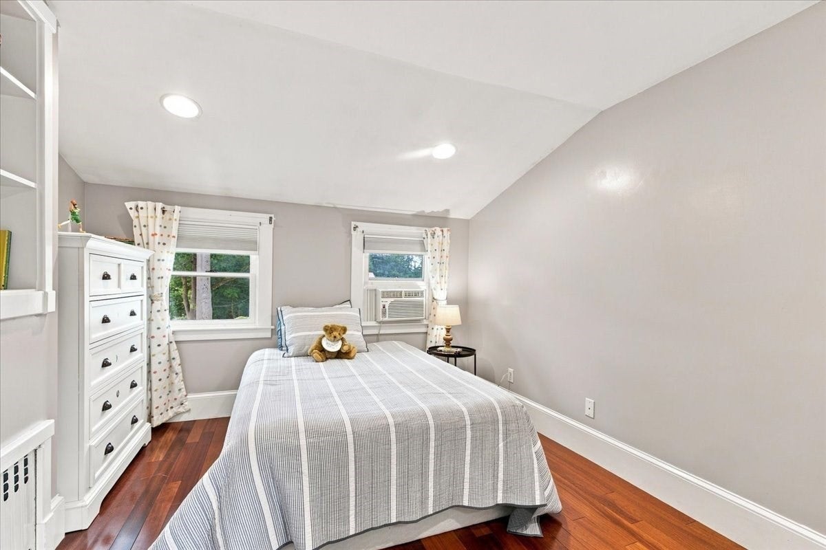 282 Corey St, Boston, MA Photo #20