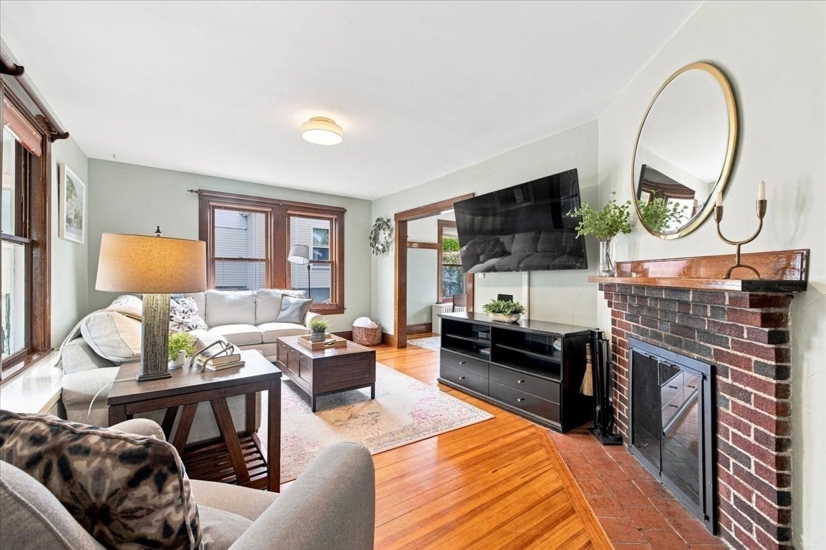 282 Corey St, Boston, MA Photo #5