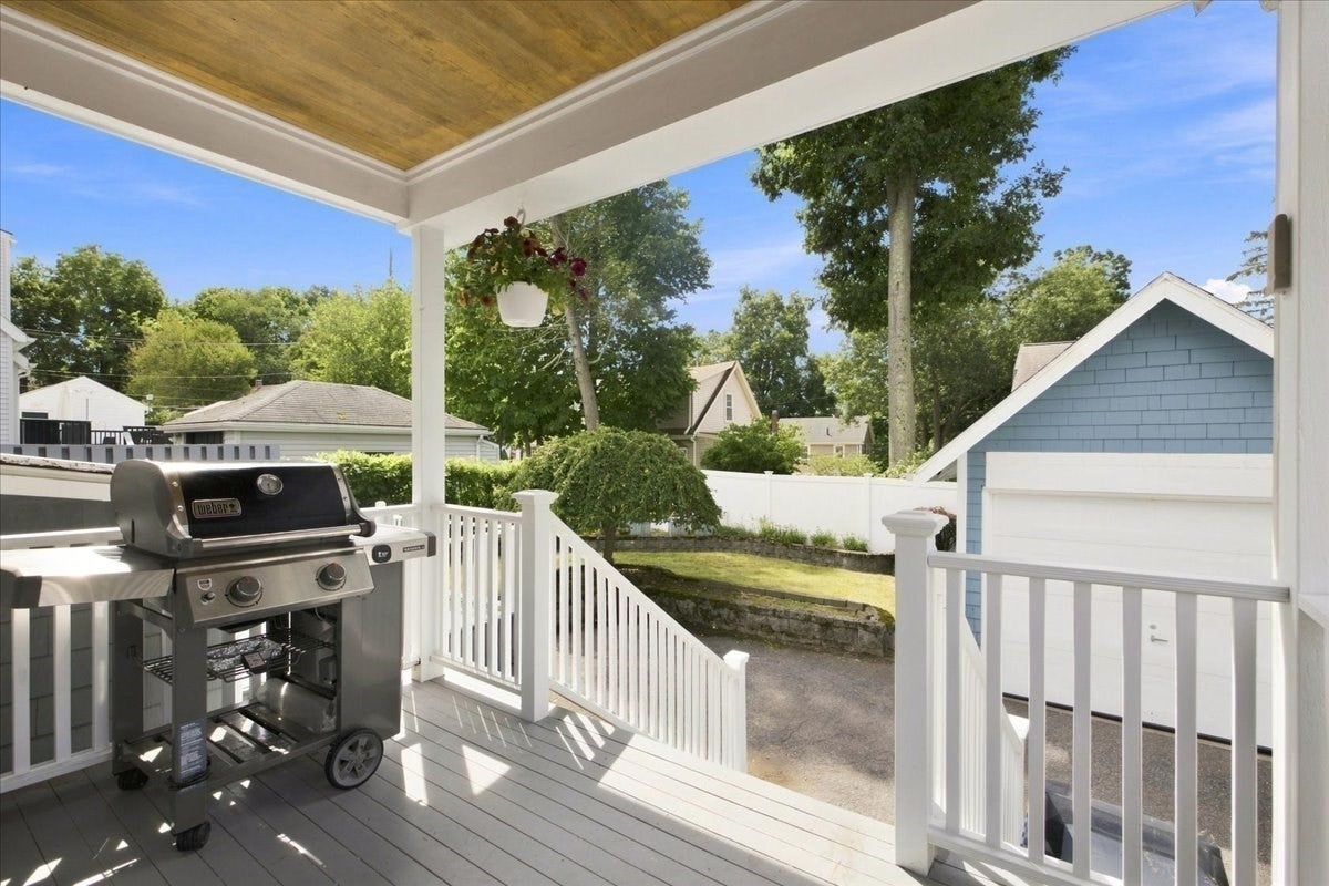 282 Corey St, Boston, MA Photo #32