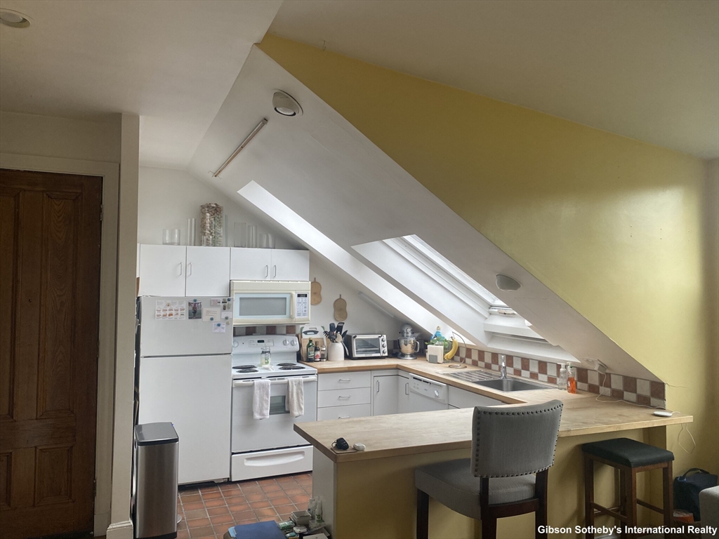 676 Massachusetts Ave 6