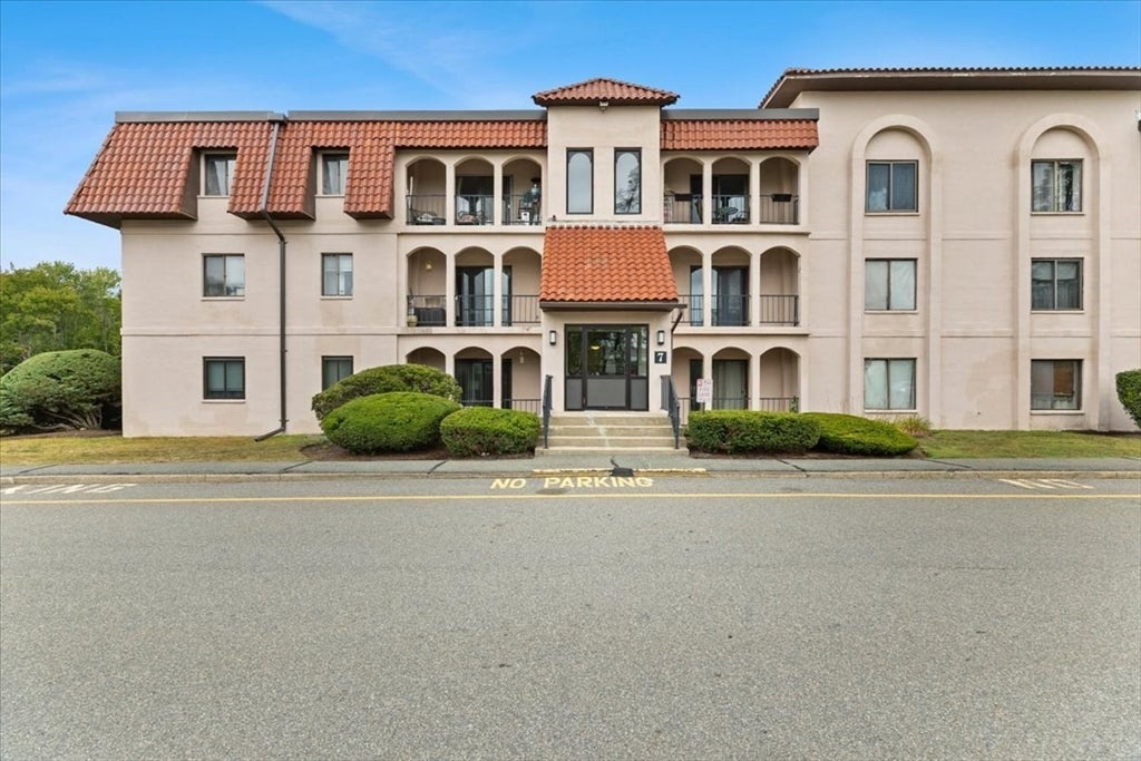 685 Oak St #7-12, Brockton, MA, 685 Oak St #7-12, Brockton, MA Photo #1