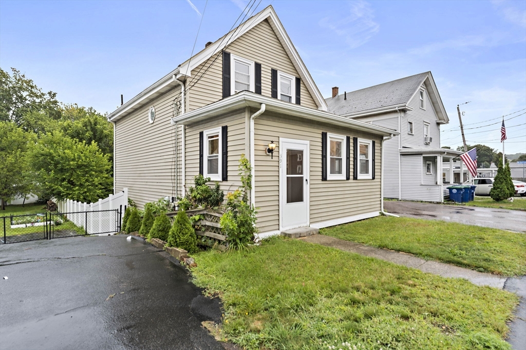 391 Commercial Street