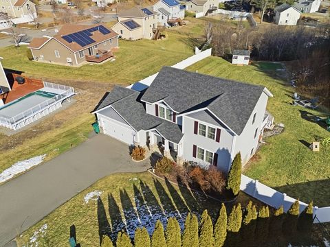 18 Downy Cir Fitchburg MA 01420