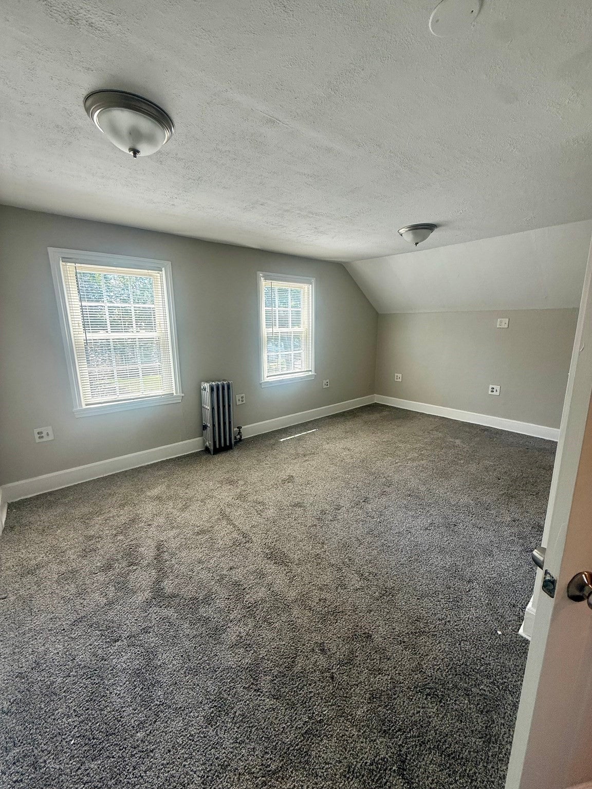 420 Britton St, Chicopee, MA, 420 Britton St, Chicopee, MA Photo #8