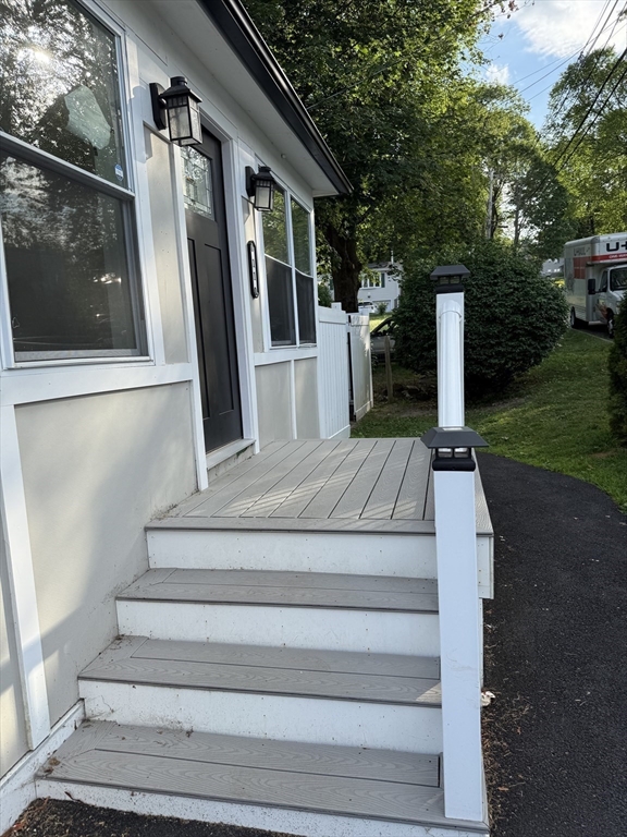 11 Wescott St