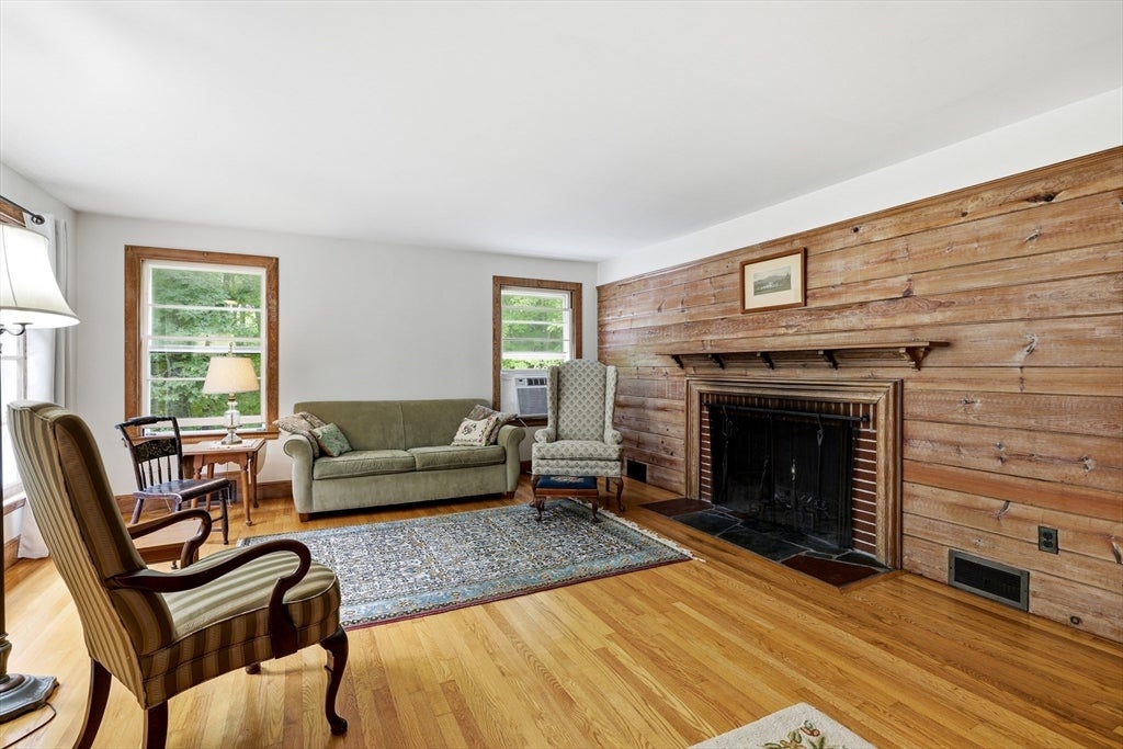 18 Red Gate Ln, Amherst, MA, 18 Red Gate Ln, Amherst, MA Photo #10