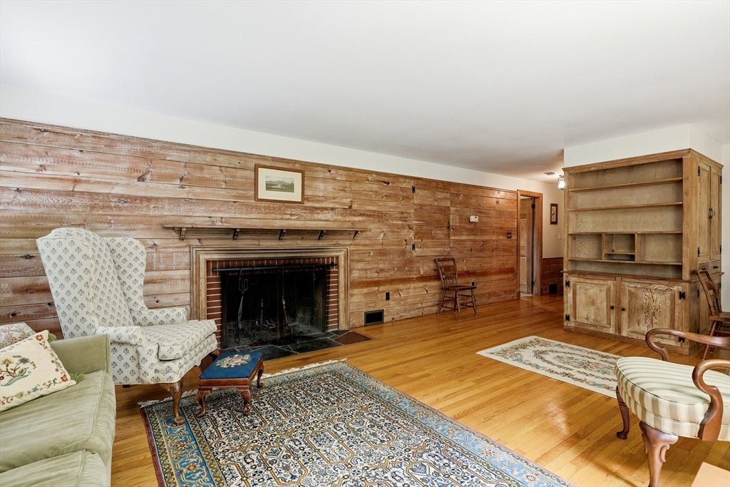 18 Red Gate Ln, Amherst, MA, 18 Red Gate Ln, Amherst, MA Photo #9