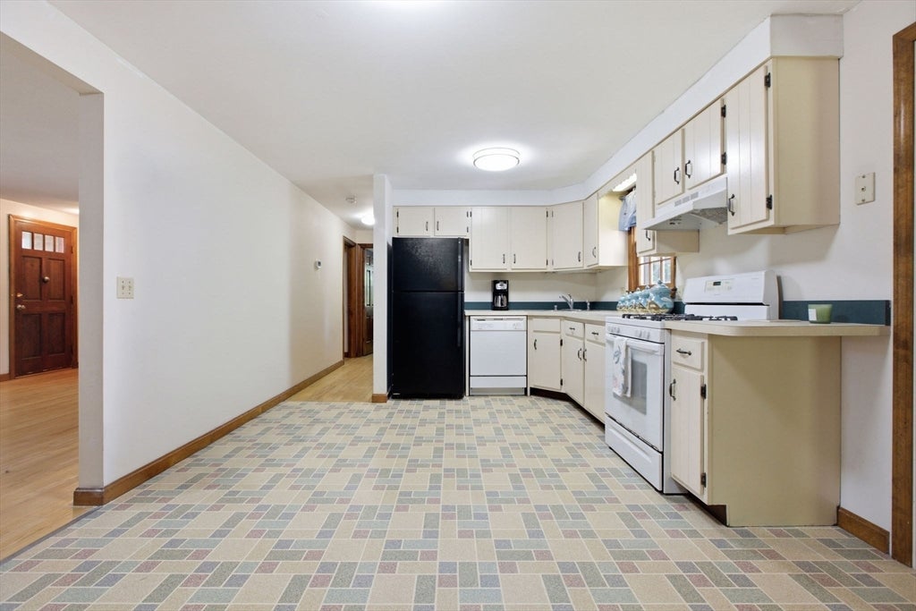38 Mcnamara Rd, Yarmouth, MA, 38 Mcnamara Rd, Yarmouth, MA Photo #20