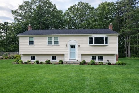 Photo of 5 Starling Ave, Kingston, MA 02364 (MLS # 73487637)