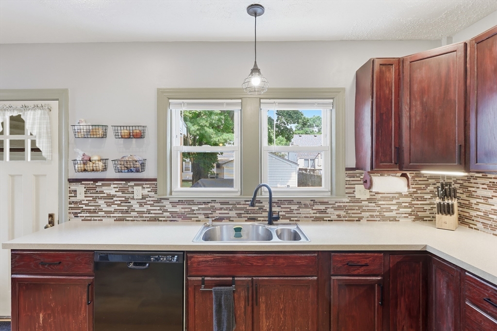 2 Cashman Rd, Peabody, MA, 2 Cashman Rd, Peabody, MA Photo #11