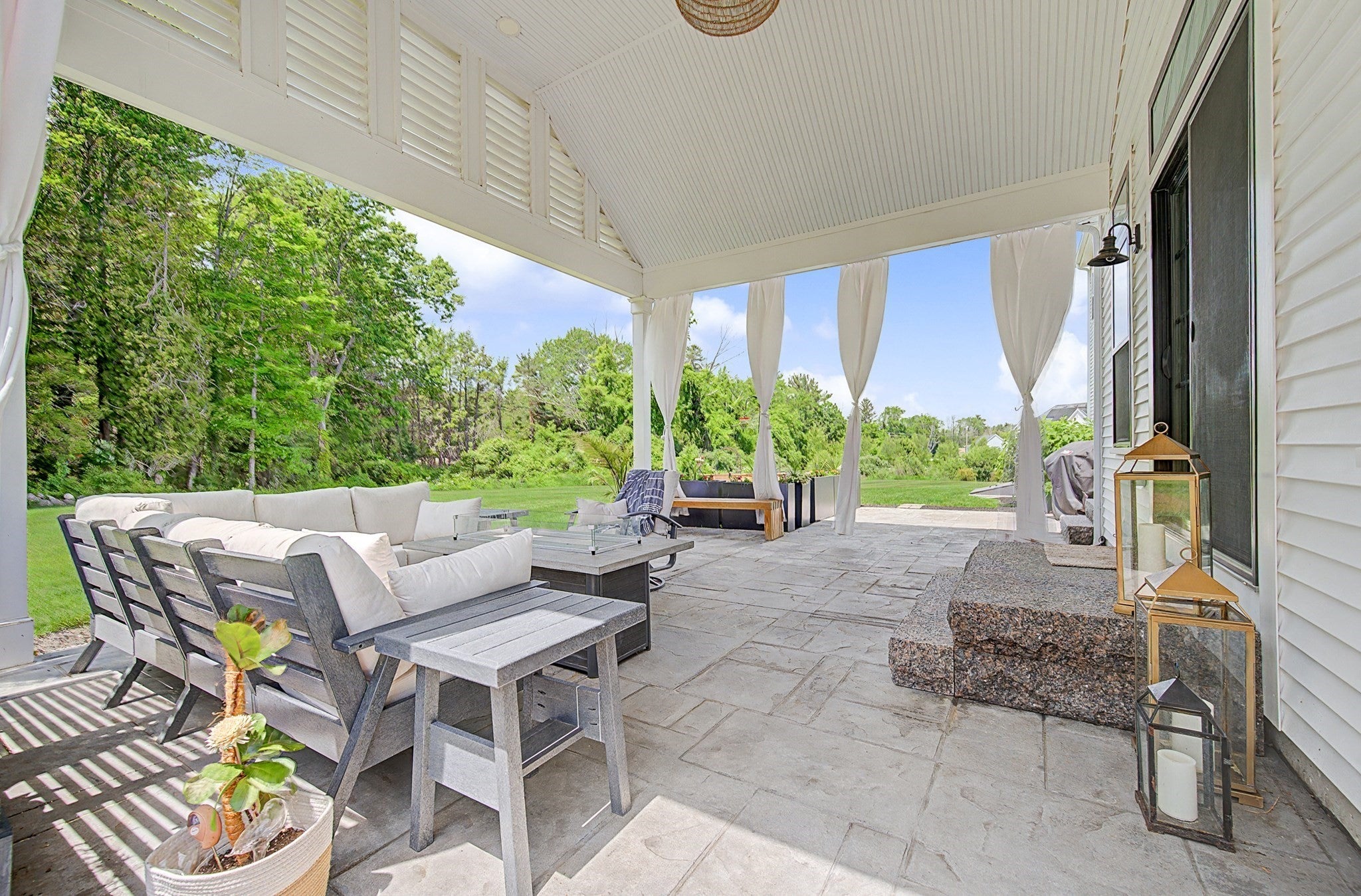 3 Conway Ln